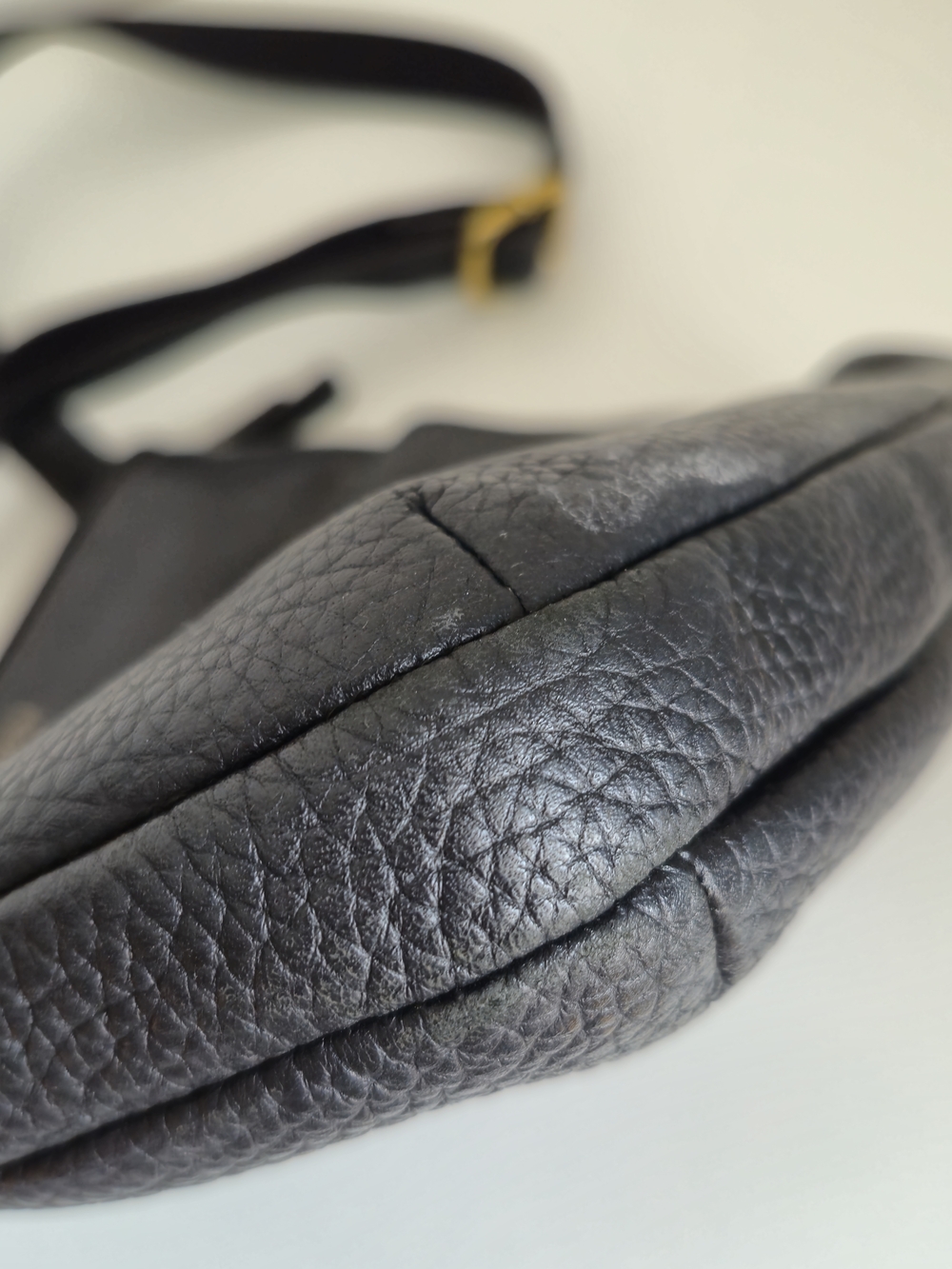 Minimalist Fossil Black Pebbled Leather Crossbody Bag - Picture 3 of 11
